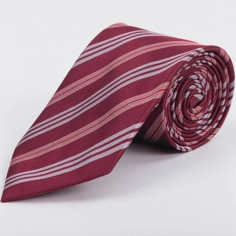 Аренда бордового галстука в полоску для мужских костюмов