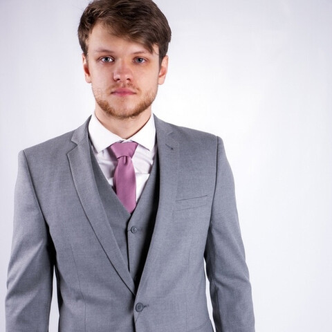 Прокат мужского костюма серого цвета