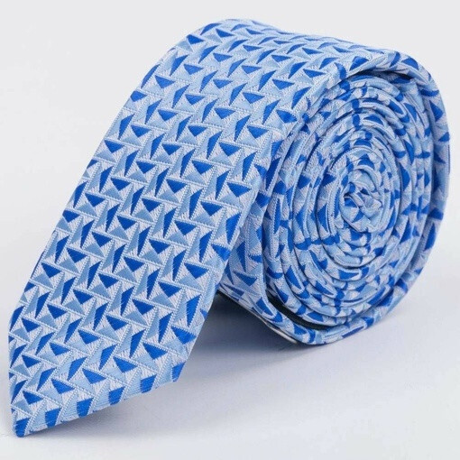 Прокат узкого галстука голубого цвета с синим треугольным узором для мужского костюма