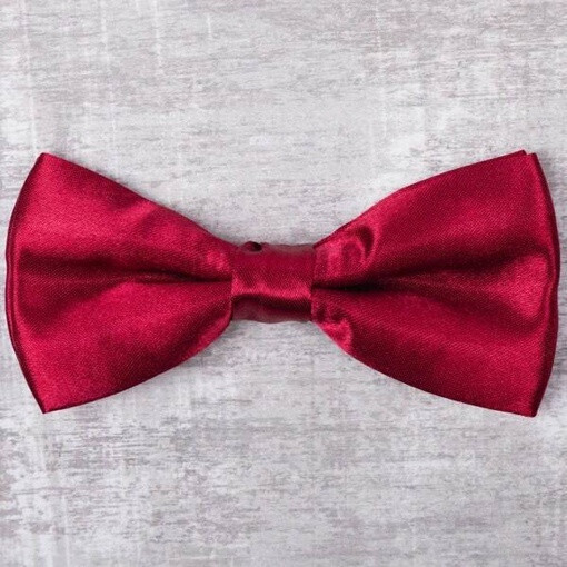 Аренда однотонной бордовой бабочки для мужских костюмов
