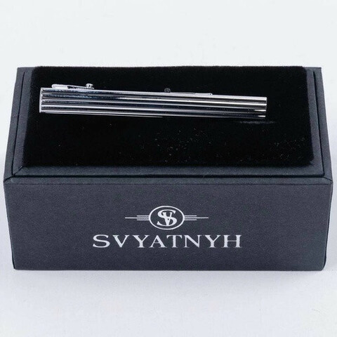 Арендовать классически зажим с линейной гравировкой для мужских костюмов