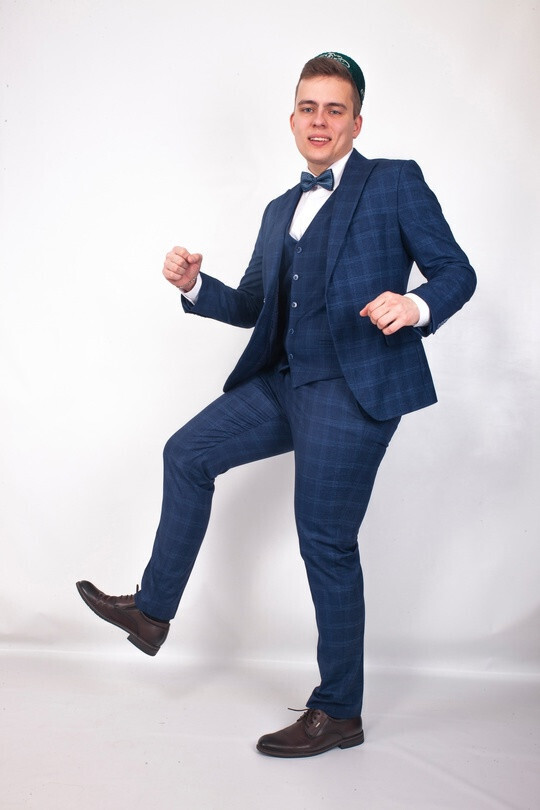 Мужской клетчатый костюм темно-синего цвета в клетку напрокат