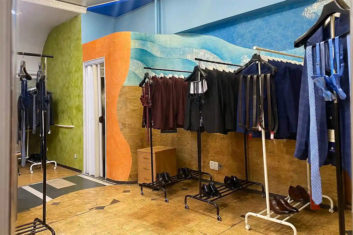 Прокат мужских костюмов в Красноярске